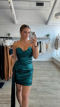 Load image into Gallery viewer, Emerald Ruched Dress
